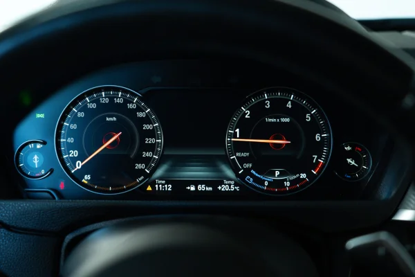 Foto 35 van fotogallerij BMW 320i Touring F31 M Sport LCI uit 2018