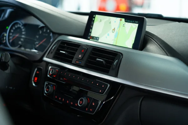 Foto 42 van fotogallerij BMW 320i Touring F31 M Sport LCI uit 2018