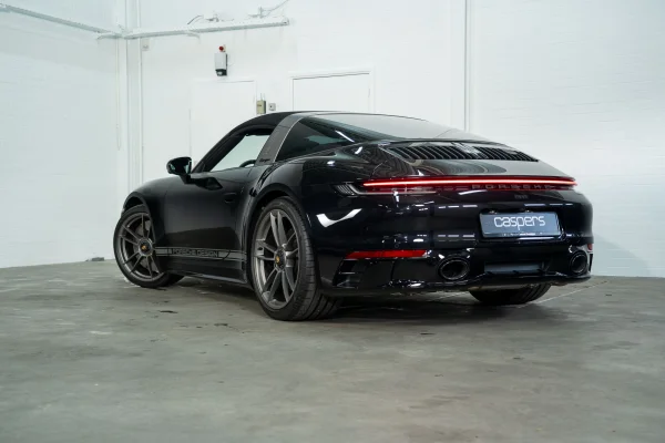 Foto 1 van fotogallerij Porsche 911 992 Targa 4 GTS Edition 50 Years Porsche Design uit 2022