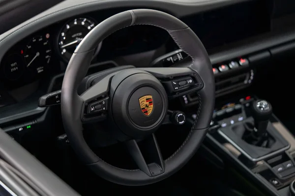 Foto 41 van fotogallerij Porsche 911 992 Targa 4 GTS Edition 50 Years Porsche Design uit 2022