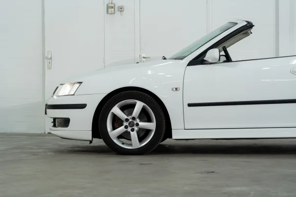 Foto 17 van fotogallerij Saab 9-3 cabrio 2.0 T Vector uit 2007