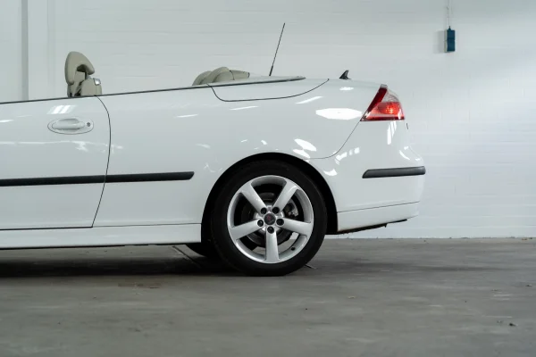 Foto 18 van fotogallerij Saab 9-3 cabrio 2.0 T Vector uit 2007