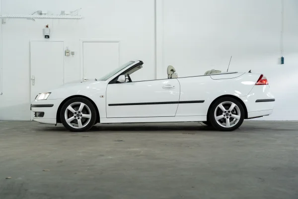 Foto 9 van fotogallerij Saab 9-3 cabrio 2.0 T Vector uit 2007