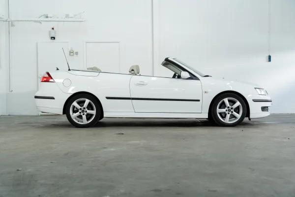 Foto 10 van fotogallerij Saab 9-3 cabrio 2.0 T Vector uit 2007