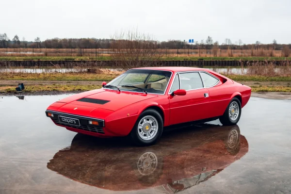 Foto 2 van fotogallerij Ferrari Dino 308 GT4 uit 1974