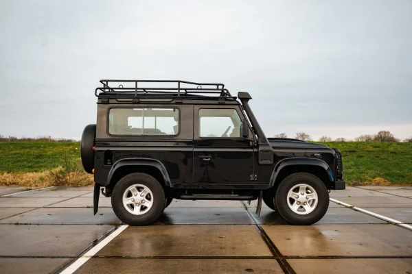 Foto 3 van fotogallerij Land Rover Defender 90 uit 2009