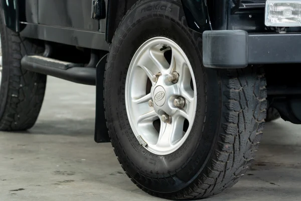 Foto 37 van fotogallerij Land Rover Defender 90 uit 2009