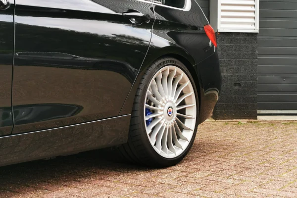 Foto 3 van fotogallerij Alpina B3 Bi-turbo Touring Allrad uit 2014