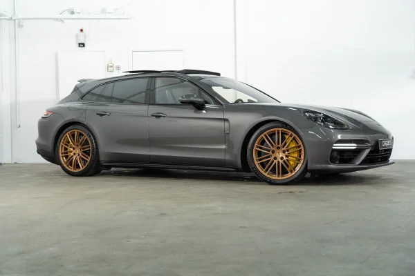 Foto 35 van fotogallerij Porsche Panamera Turbo S E-Hybrid uit 2018