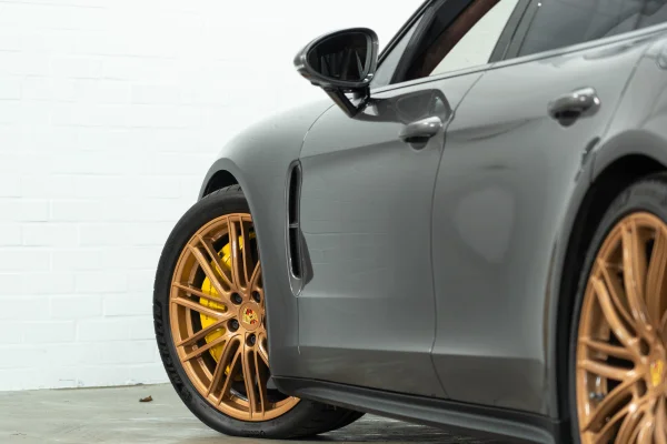 Foto 24 van fotogallerij Porsche Panamera Turbo S E-Hybrid uit 2018