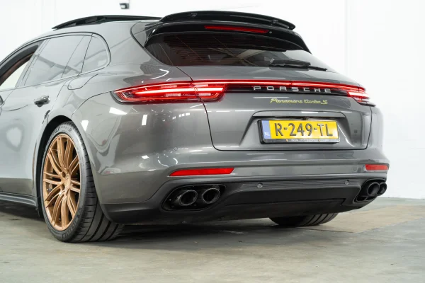 Foto 26 van fotogallerij Porsche Panamera Turbo S E-Hybrid uit 2018