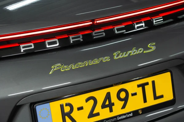 Foto 21 van fotogallerij Porsche Panamera Turbo S E-Hybrid uit 2018