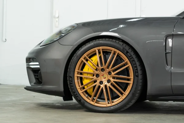 Foto 12 van fotogallerij Porsche Panamera Turbo S E-Hybrid uit 2018