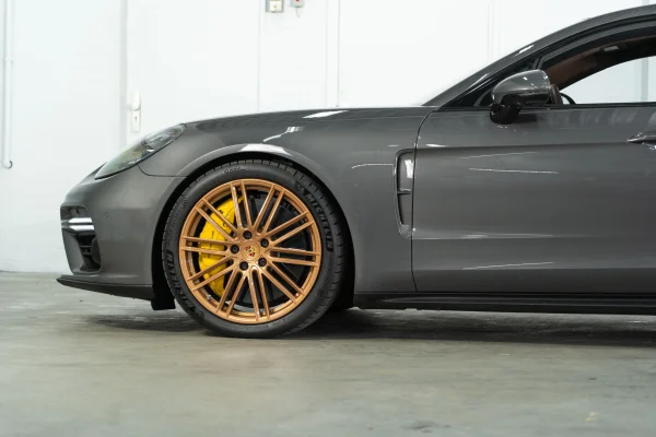 Foto 13 van fotogallerij Porsche Panamera Turbo S E-Hybrid uit 2018