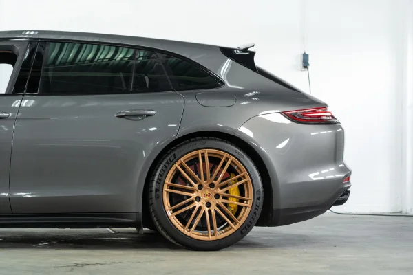 Foto 14 van fotogallerij Porsche Panamera Turbo S E-Hybrid uit 2018