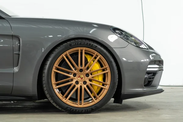 Foto 34 van fotogallerij Porsche Panamera Turbo S E-Hybrid uit 2018