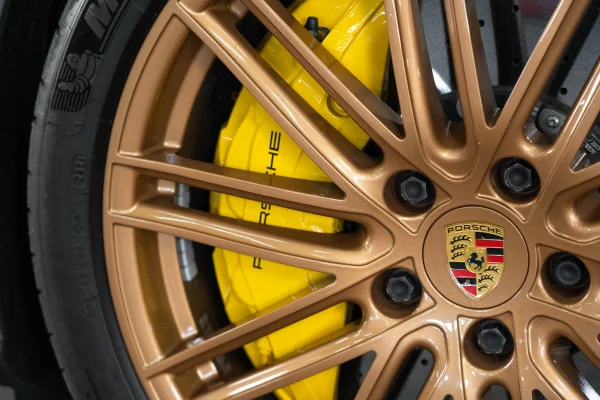 Foto 5 van fotogallerij Porsche Panamera Turbo S E-Hybrid uit 2018