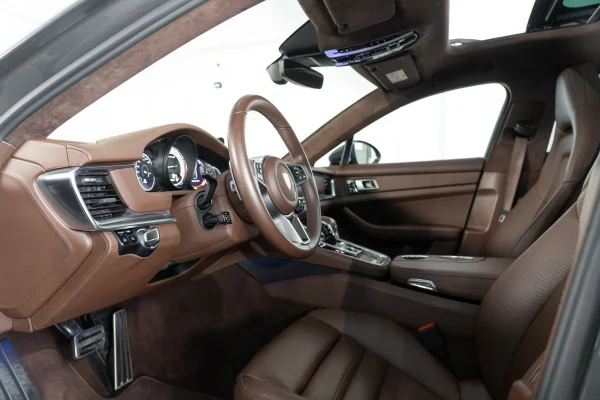 Foto 50 van fotogallerij Porsche Panamera Turbo S E-Hybrid uit 2018
