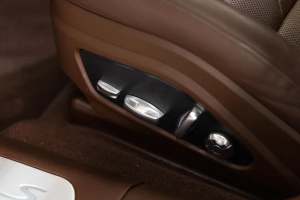 Foto 49 van fotogallerij Porsche Panamera Turbo S E-Hybrid uit 2018