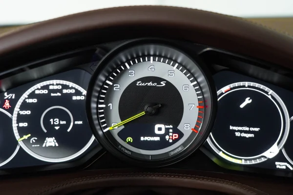 Foto 55 van fotogallerij Porsche Panamera Turbo S E-Hybrid uit 2018