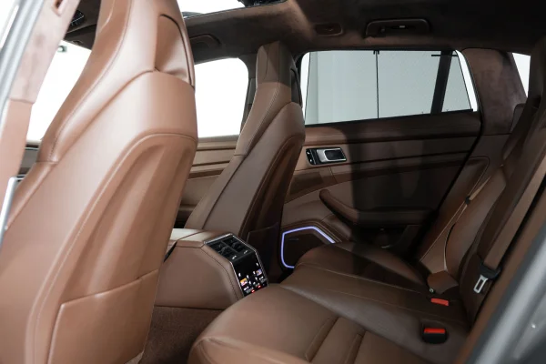Foto 59 van fotogallerij Porsche Panamera Turbo S E-Hybrid uit 2018