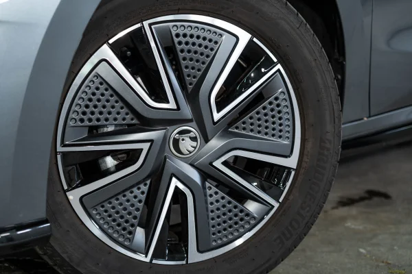 Foto 4 van fotogallerij Skoda Fabia 1.0 TSI Monte Carlo 'Sport' uit 2022