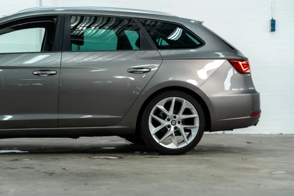 Foto 9 van fotogallerij Seat Leon ST 1.4 TSI ACT FR uit 2015