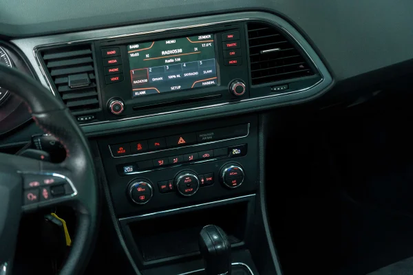 Foto 40 van fotogallerij Seat Leon ST 1.4 TSI ACT FR uit 2015
