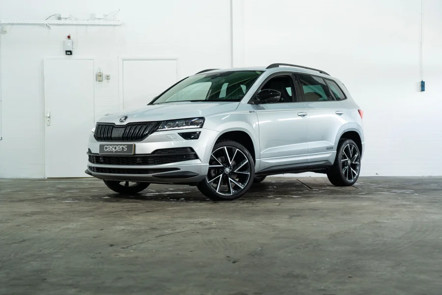 Foto 0 van fotogallerij Skoda Karoq 1.5 TSI Sportline Business uit 2021