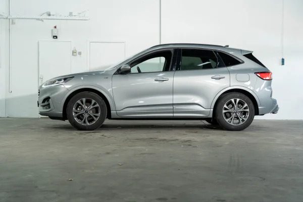 Foto 10 van fotogallerij Ford Kuga 1.5 EcoBoost 150PK ST-Line X uit 2020
