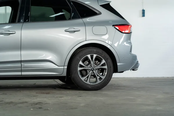 Foto 12 van fotogallerij Ford Kuga 1.5 EcoBoost 150PK ST-Line X uit 2020