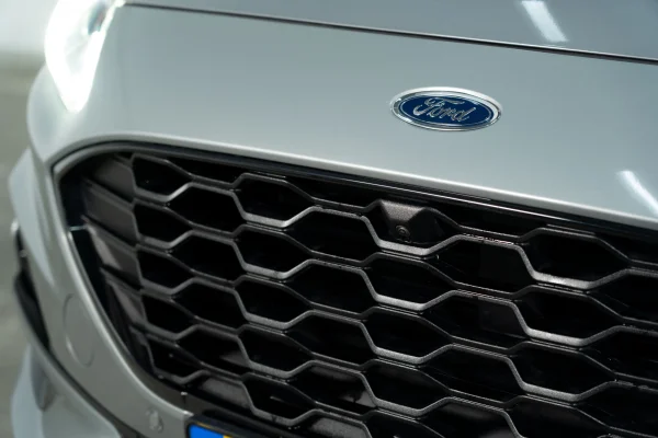 Foto 3 van fotogallerij Ford Kuga 1.5 EcoBoost 150PK ST-Line X uit 2020