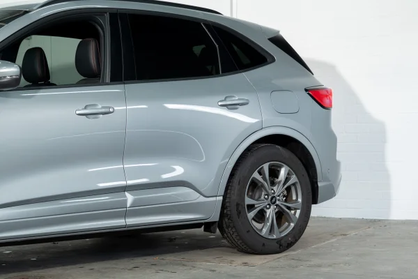 Foto 9 van fotogallerij Ford Kuga 1.5 EcoBoost 150PK ST-Line X uit 2020