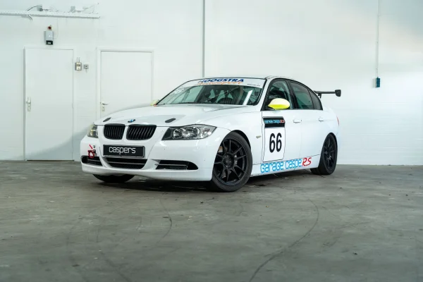 Foto 1 van fotogallerij BMW E90 330i Competitie Raceauto uit 2006