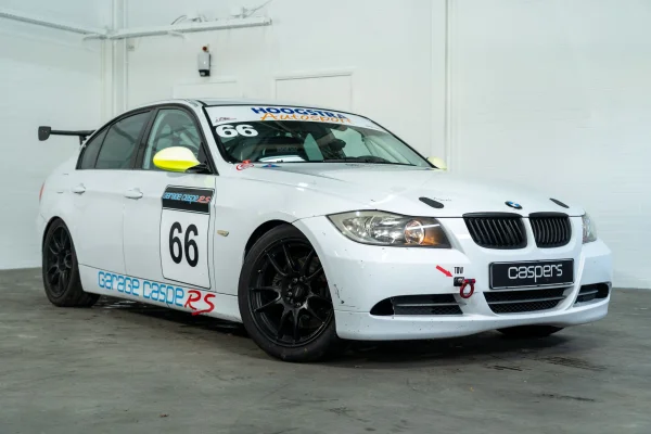 Foto 2 van fotogallerij BMW E90 330i Competitie Raceauto uit 2006