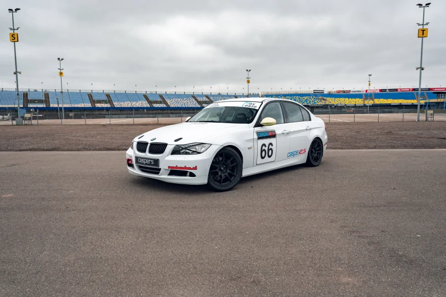 Foto 0 van fotogallerij BMW E90 330i Competitie Raceauto uit 2006