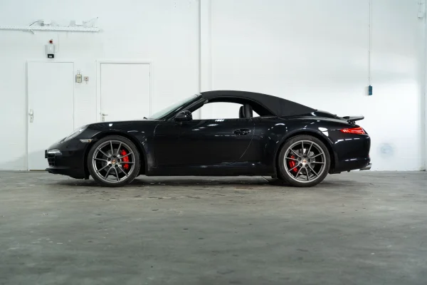 Foto 33 van fotogallerij Porsche 911 991 Carrera Cabrio uit 2014