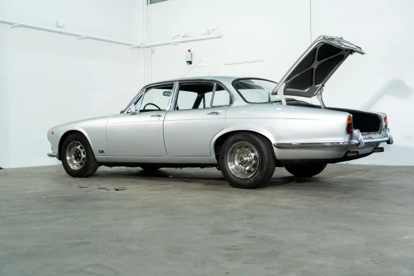 Foto 20 van fotogallerij Jaguar XJ6 uit 1969