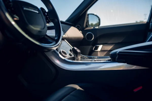 Foto 7 van fotogallerij Land Rover Range Rover Sport uit 2018