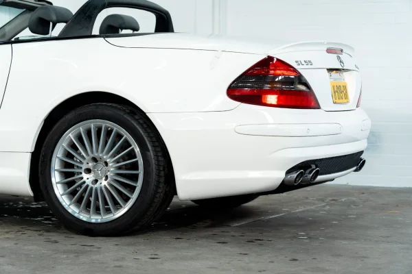Foto 11 van fotogallerij Mercedes-Benz SL 55 AMG uit 2003
