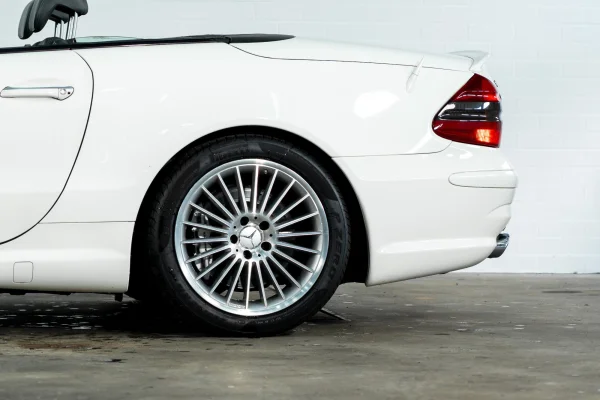 Foto 20 van fotogallerij Mercedes-Benz SL 55 AMG uit 2003