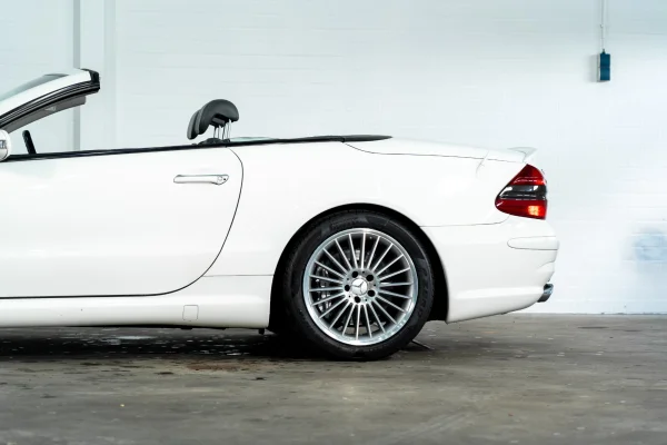 Foto 21 van fotogallerij Mercedes-Benz SL 55 AMG uit 2003
