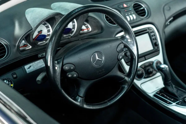 Foto 38 van fotogallerij Mercedes-Benz SL 55 AMG uit 2003
