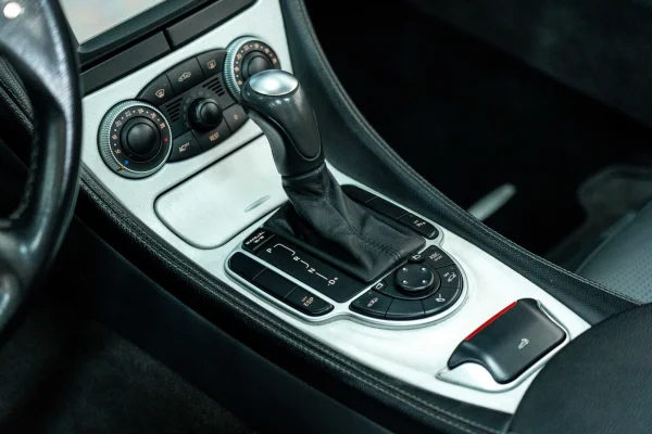 Foto 41 van fotogallerij Mercedes-Benz SL 55 AMG uit 2003