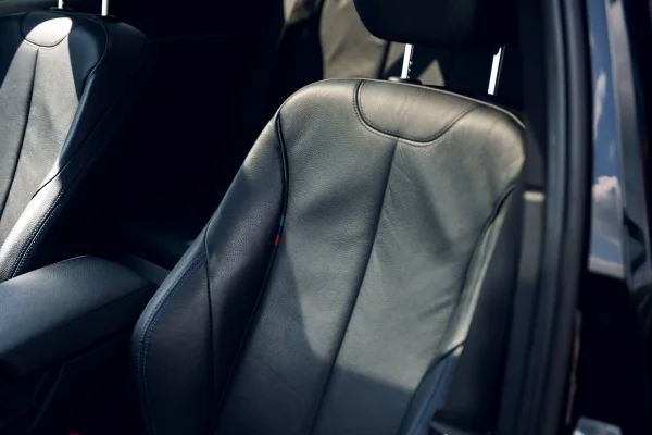 Foto 11 van fotogallerij BMW 318i Touring uit 2019