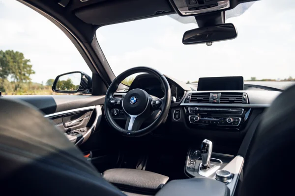 Foto 6 van fotogallerij BMW 318i Touring uit 2019