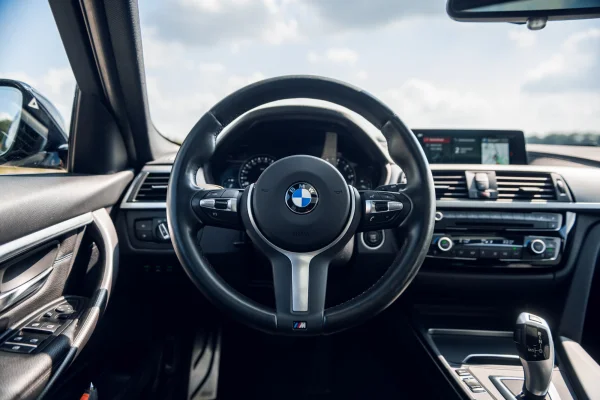 Foto 7 van fotogallerij BMW 318i Touring uit 2019