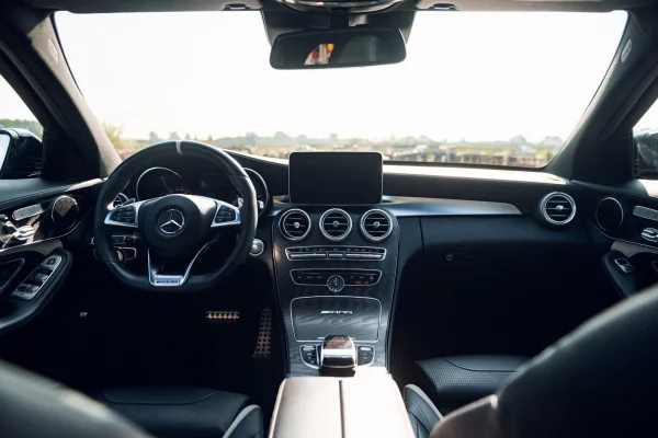 Foto 7 van fotogallerij Mercedes-Benz C63 S AMG Estate uit 2018