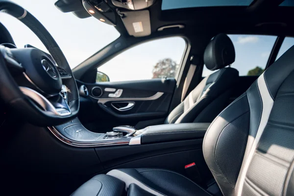 Foto 12 van fotogallerij Mercedes-Benz C63 S AMG Estate uit 2018