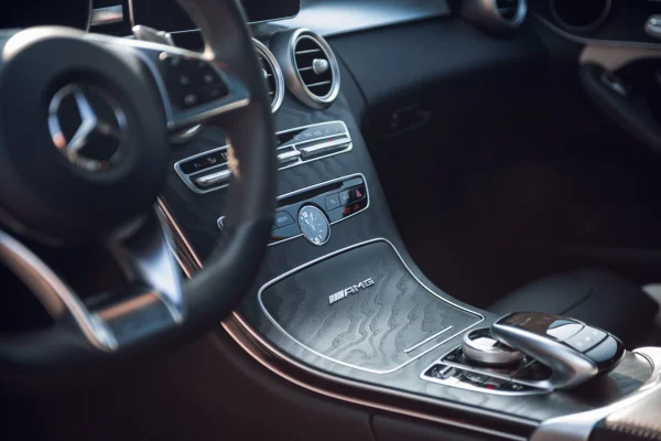 Foto 13 van fotogallerij Mercedes-Benz C63 S AMG Estate uit 2018